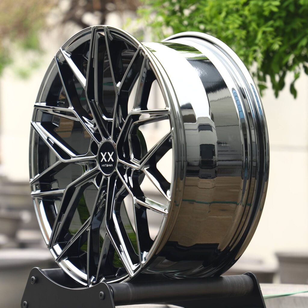 Lamborghini Huracan wheels – Chrome Silver Multi-Spoke, lip and barrel detail