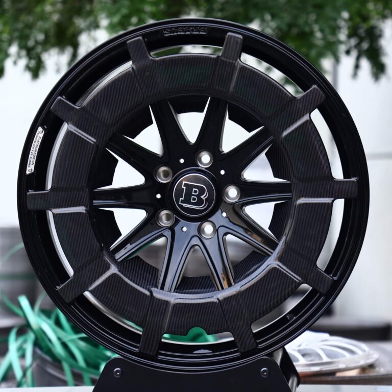 Porsche 911 wheels – Custom Finish 10-Spoke Carbon Fibre, front view