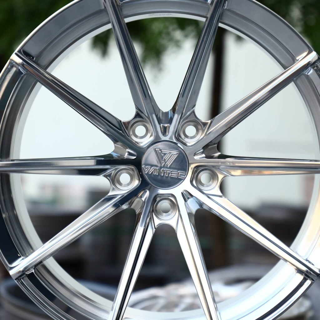 Audi A4 B9 wheels – Custom Finish 10-Spoke Mirror Polished, lip and barrel detail