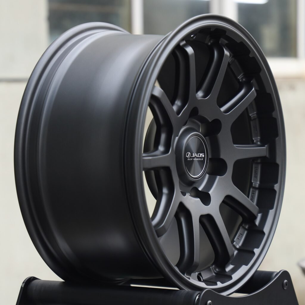 Chevrolet Silverado 1500 wheels – Custom Finish 10-Spoke, lip and barrel detail