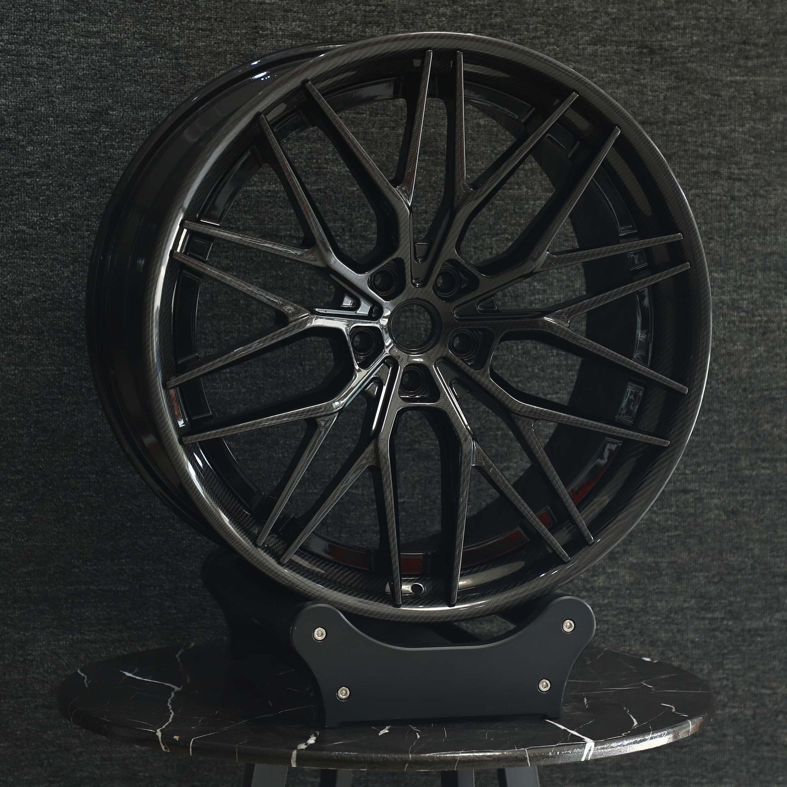 Porsche 911 wheels – Custom Finish 10 Y-Spoke Carbon Fibre, front view