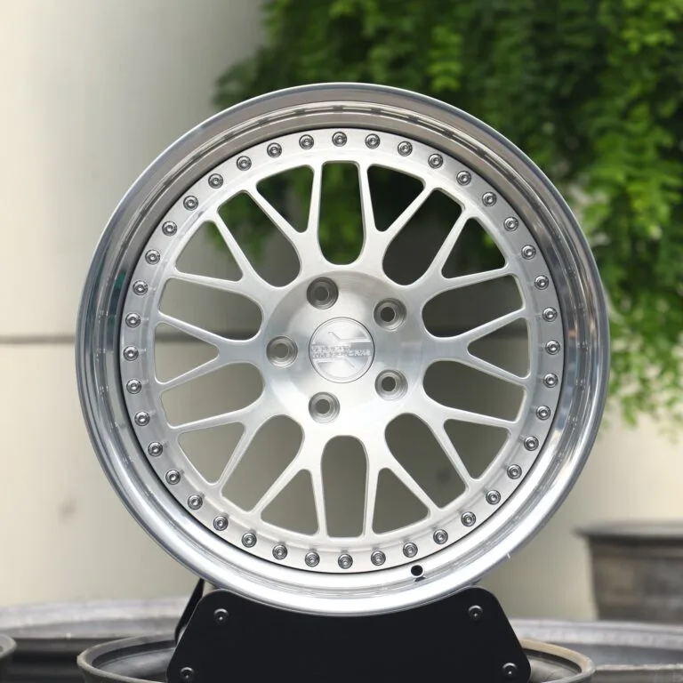 Audi A6 / BMW 5 Series Forged Wheels – Custom Finish 2-Piece 10 Y-Spoke Deep Lip, front view