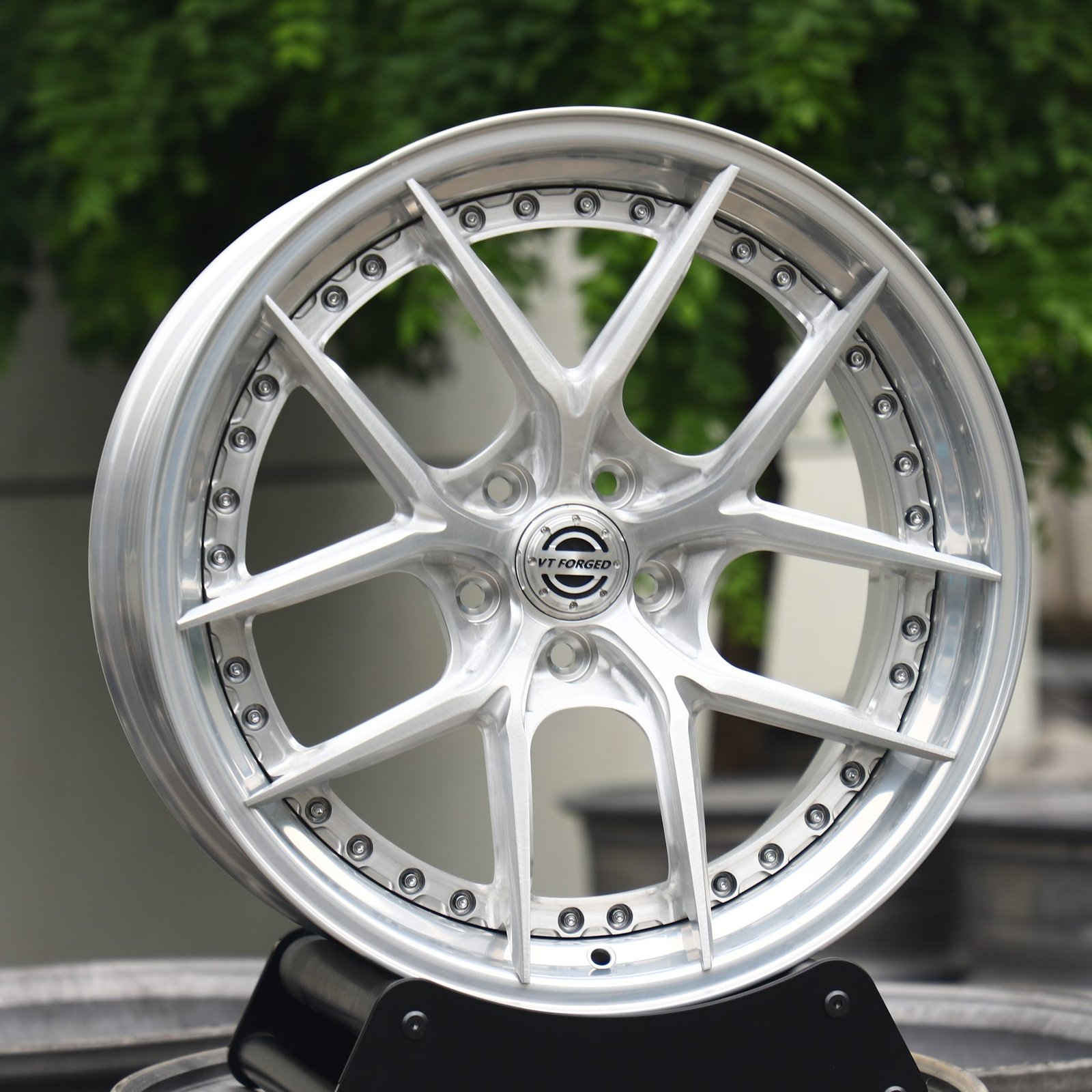 Audi A6 wheels – Custom Finish 2-Piece 5 Y-Spoke, front view
