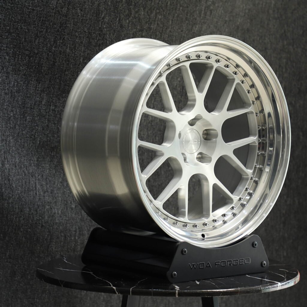 Audi A4 B9 wheels – Custom Finish 2-Piece 7 Y-Spoke Brushed Deep Lip, lip and barrel detail