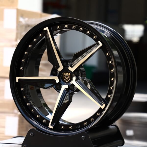 Audi A6 wheels – Black / Gold 2-Piece Directional Machined Face, front view