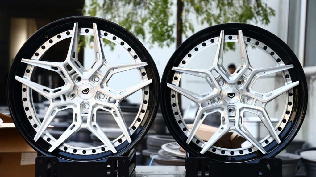Custom Finish 2-Piece Forged Wheels - Audi A6 / BMW 5 Series Fitment (5-Lug) – Design 2 view 2