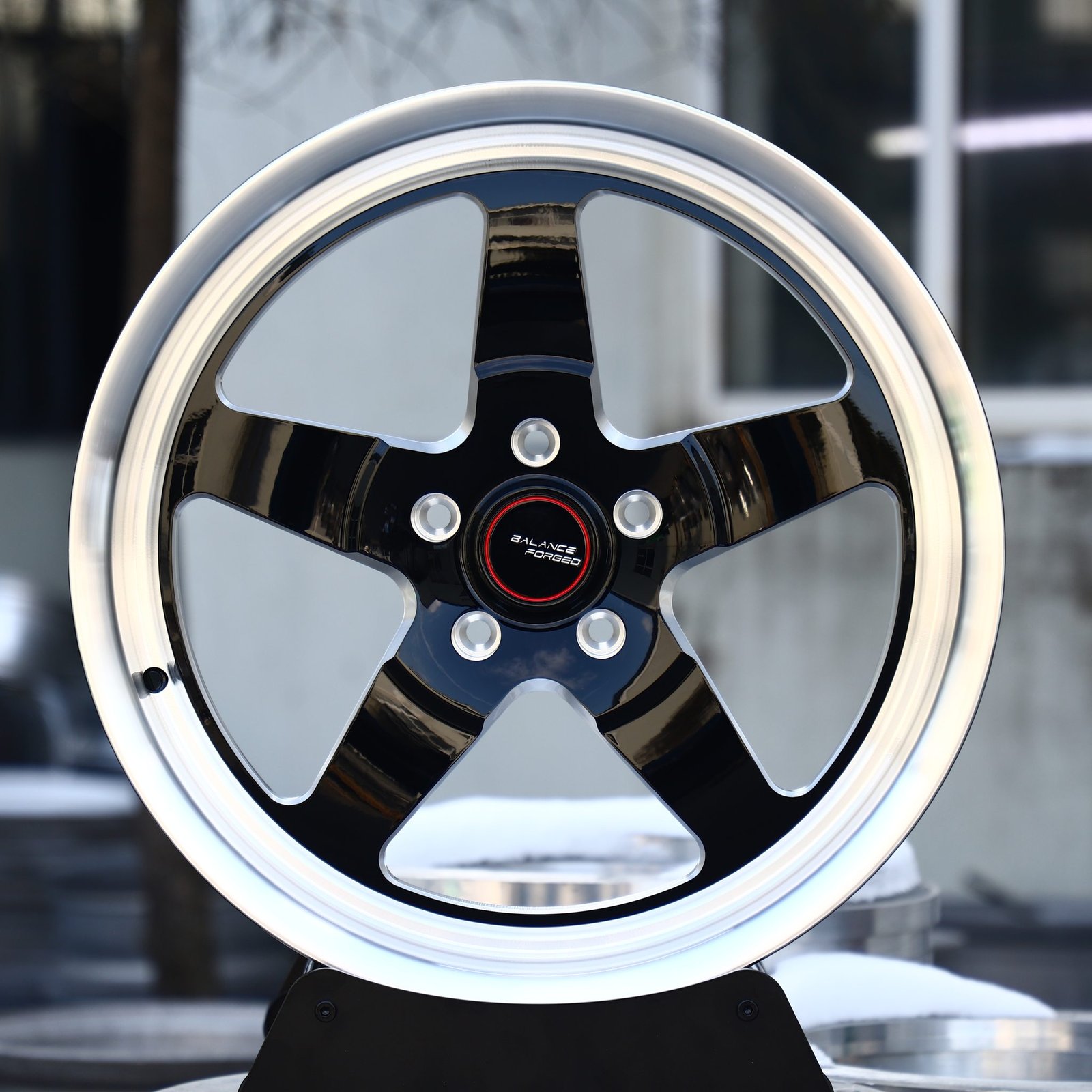 Ford Mustang wheels – Custom Finish 5-Spoke Deep Lip Mirror Milled, front view