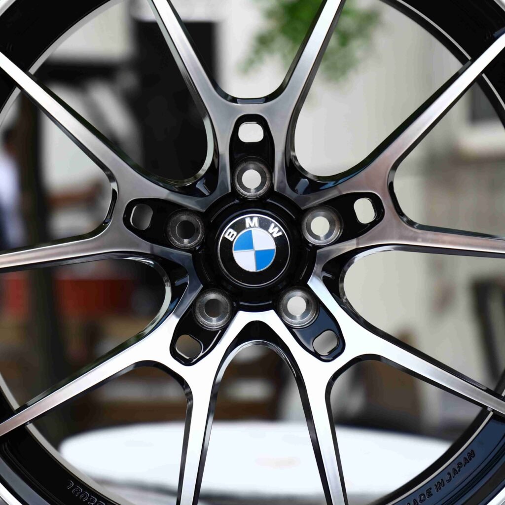 BMW M2 G87 wheels – Custom Finish 5 Y-Spoke Machined Face (BMW OEM-Style), lip and barrel detail