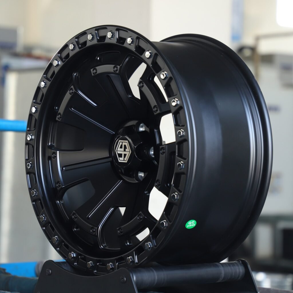 Chevrolet Silverado 1500 wheels – Custom Finish 7-Spoke Exposed Bolt Detail, lip and barrel detail