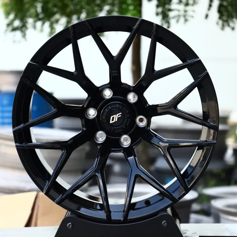 Toyota 4Runner wheels – Custom Finish 9 Y-Spoke, front view