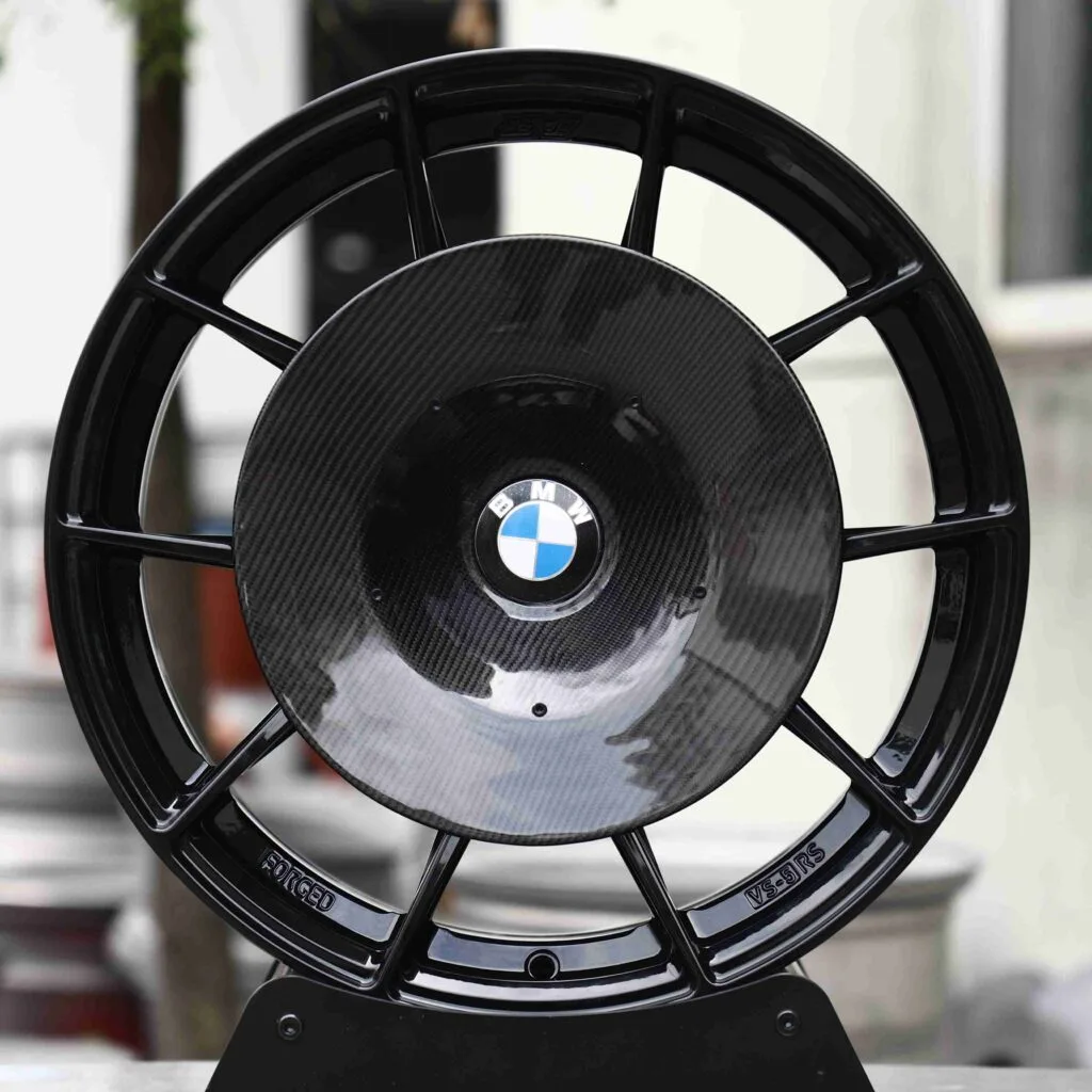 Custom Finish Carbon Fibre Forged Wheels - BMW M3 / BMW M5 Fitment (5-Lug) Monoblock forged wheel