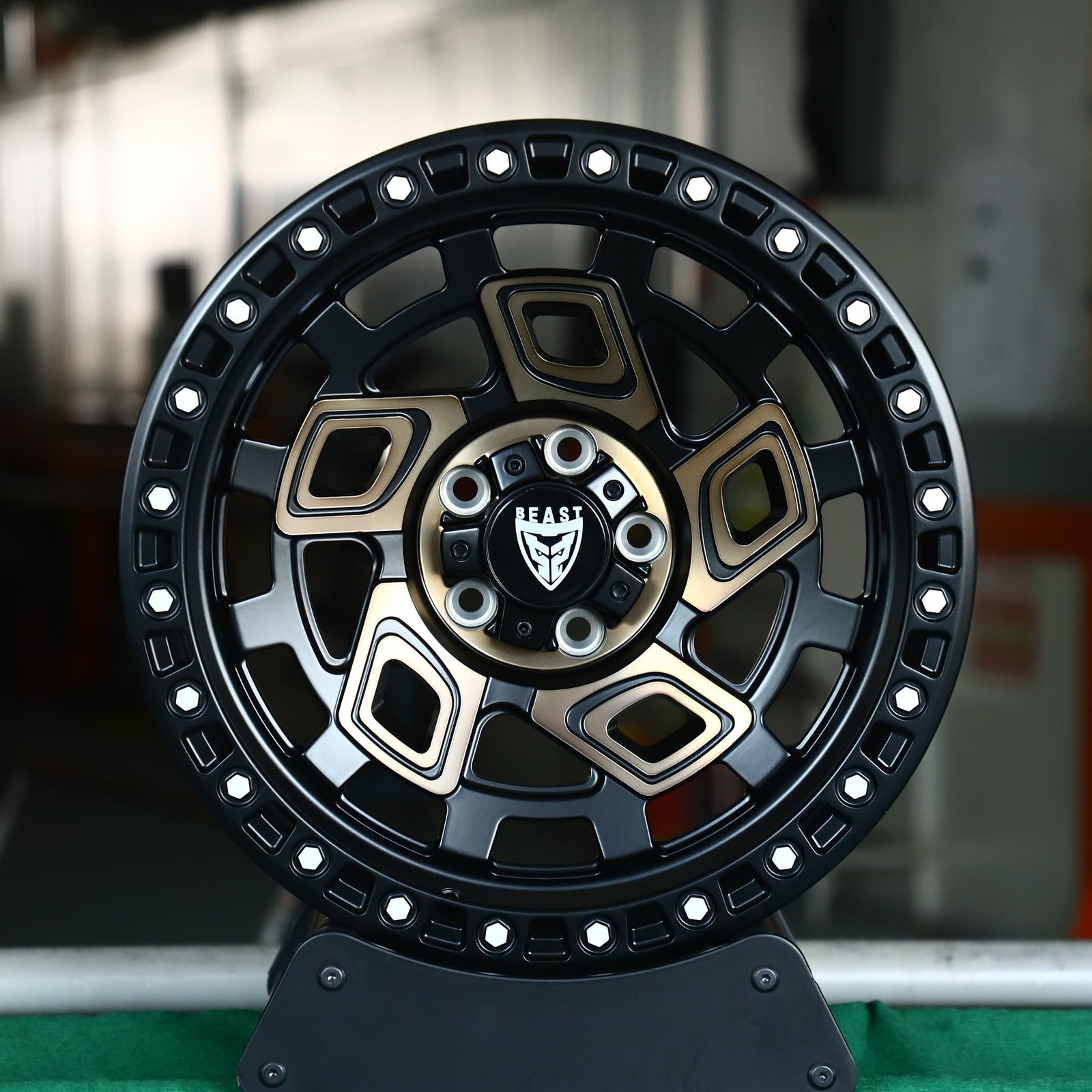 Toyota 4Runner wheels – Custom Finish Deep Lip Exposed Bolt Detail, front view