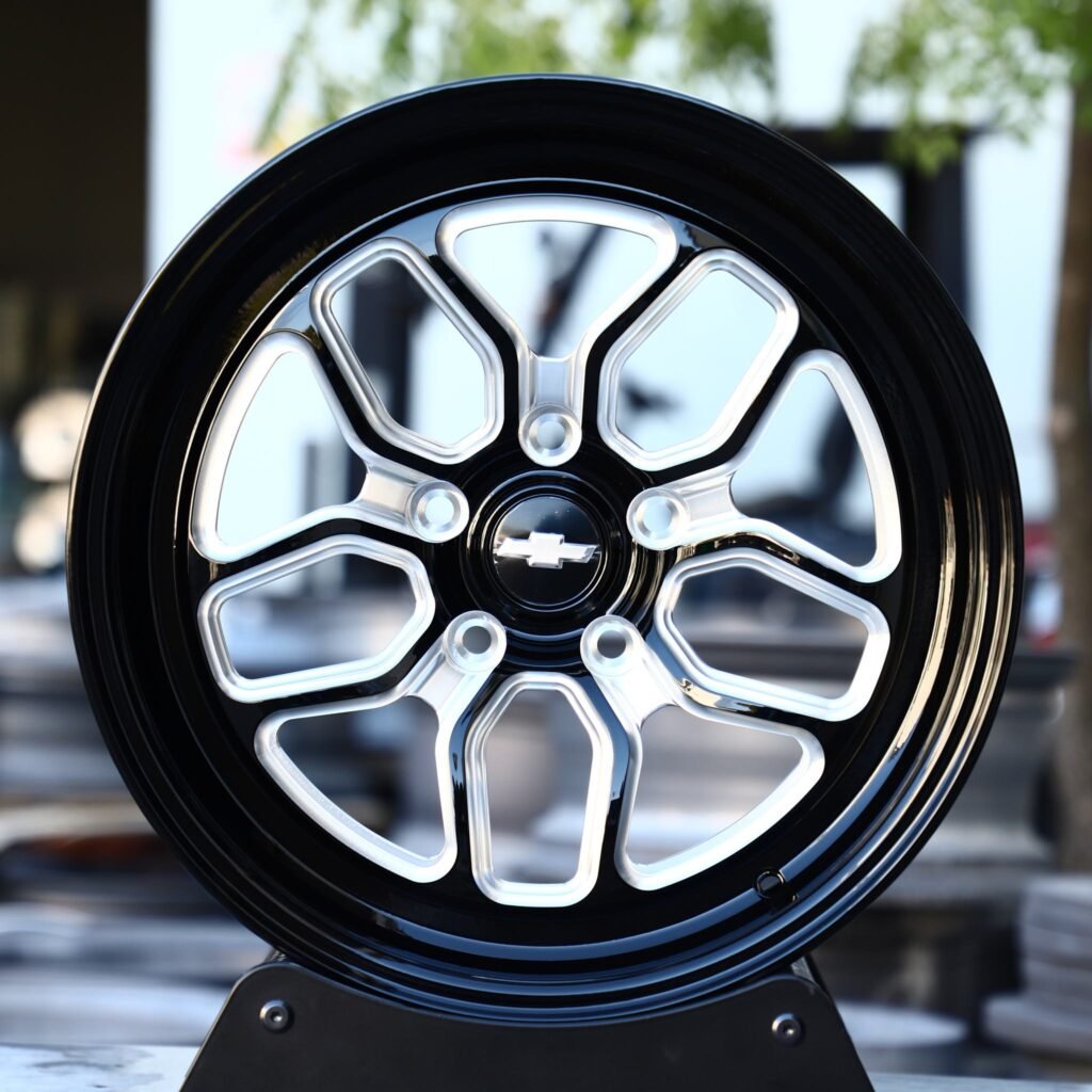 Chevrolet Silverado wheels – Custom Finish Deep Lip Mirror Milled, front view