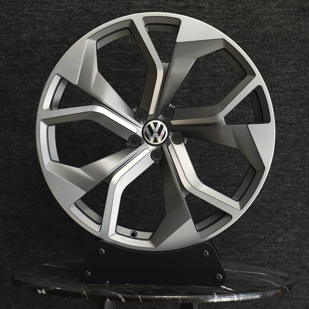 Volkswagen Golf wheels – Custom Finish Directional Milled Machined Face, front view