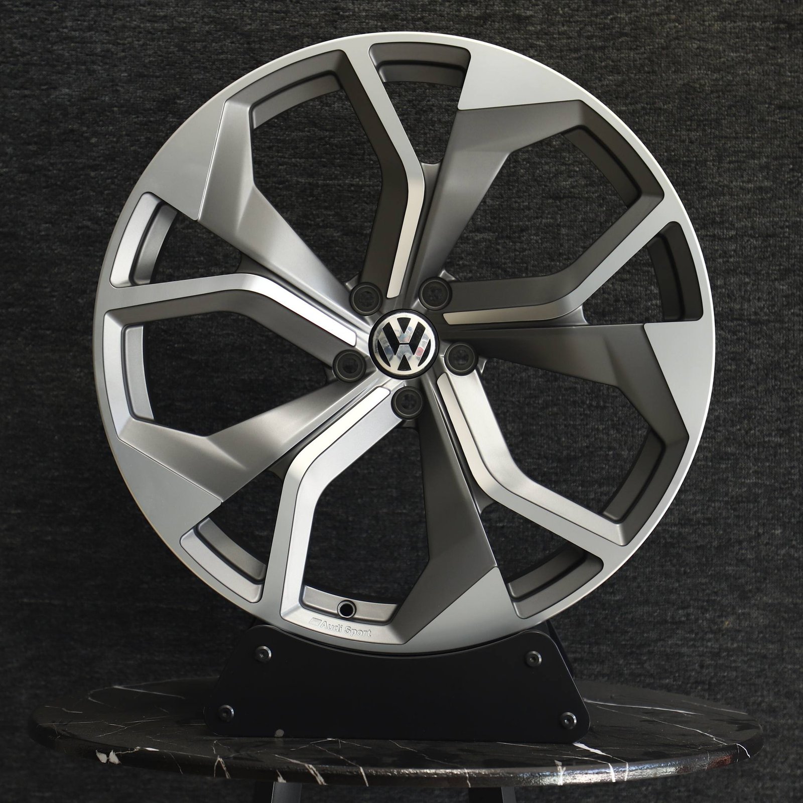 Volkswagen Golf wheels – Custom Finish Directional Milled Machined Face, front view