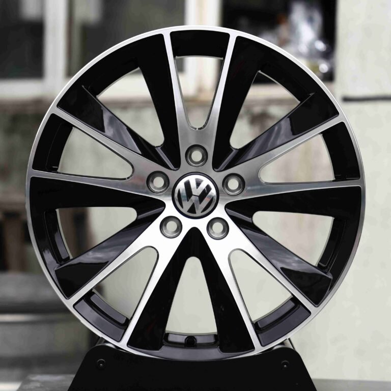 Кованые диски на Volkswagen Passat — Кованый диск направленный — с проточкой лицевой части, любой цвет по RAL