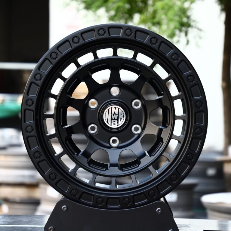 Toyota 4Runner wheels – Custom Finish Exposed Bolt Detail Double Ring Lip, front view