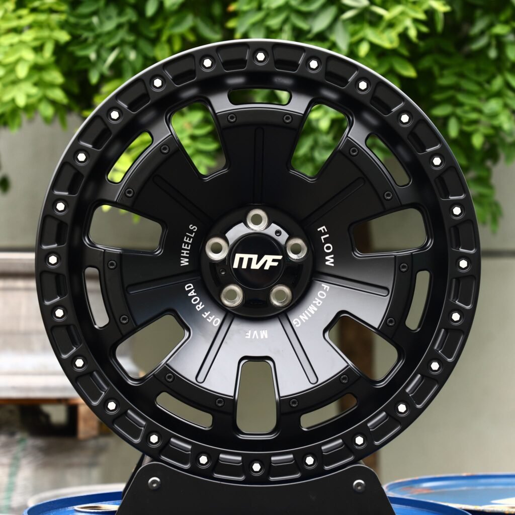 Toyota 4Runner wheels – Custom Finish Exposed Bolt Detail, front view