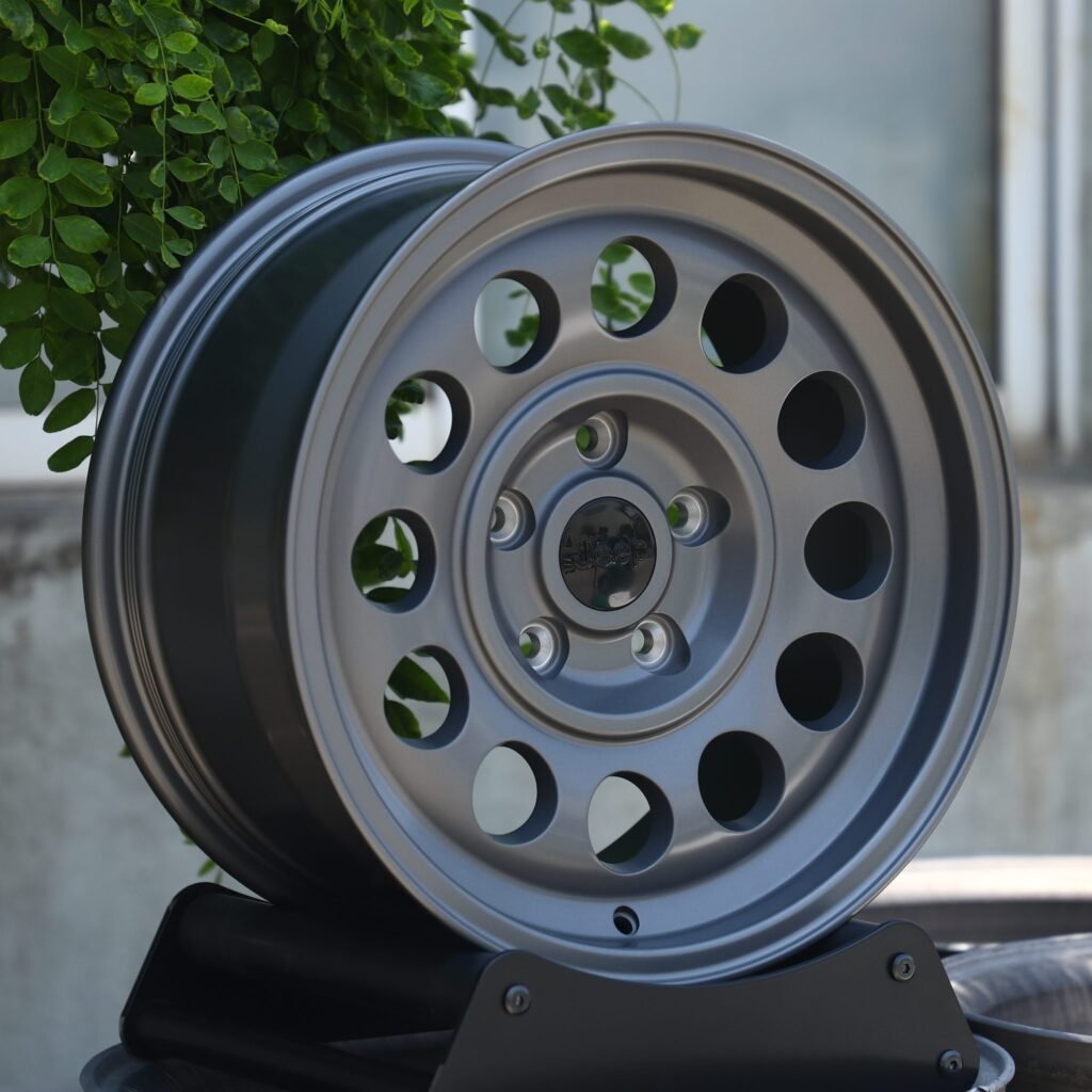 BMW 5 Series wheels – Custom Finish Full-Face Deep Lip, angled view