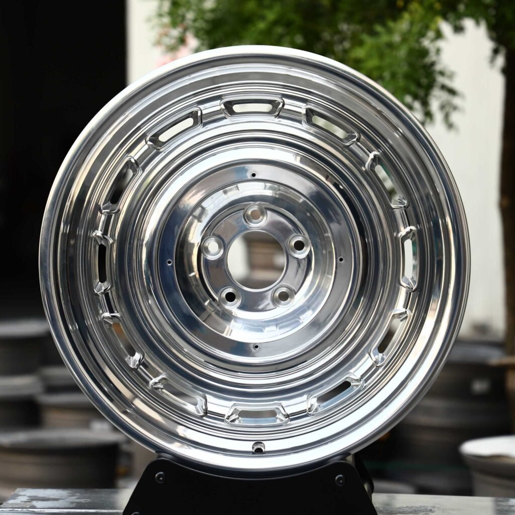 Porsche 911 wheels – Custom Finish Full-Face Deep Lip Mirror Polished, front view