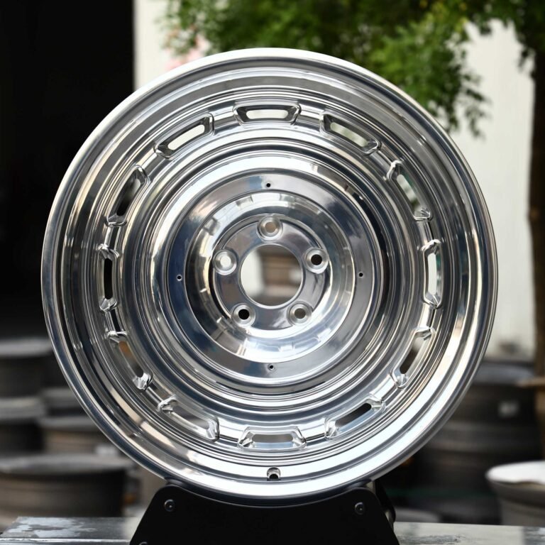 Porsche 911 wheels – Custom Finish Full-Face Deep Lip Mirror Polished, front view