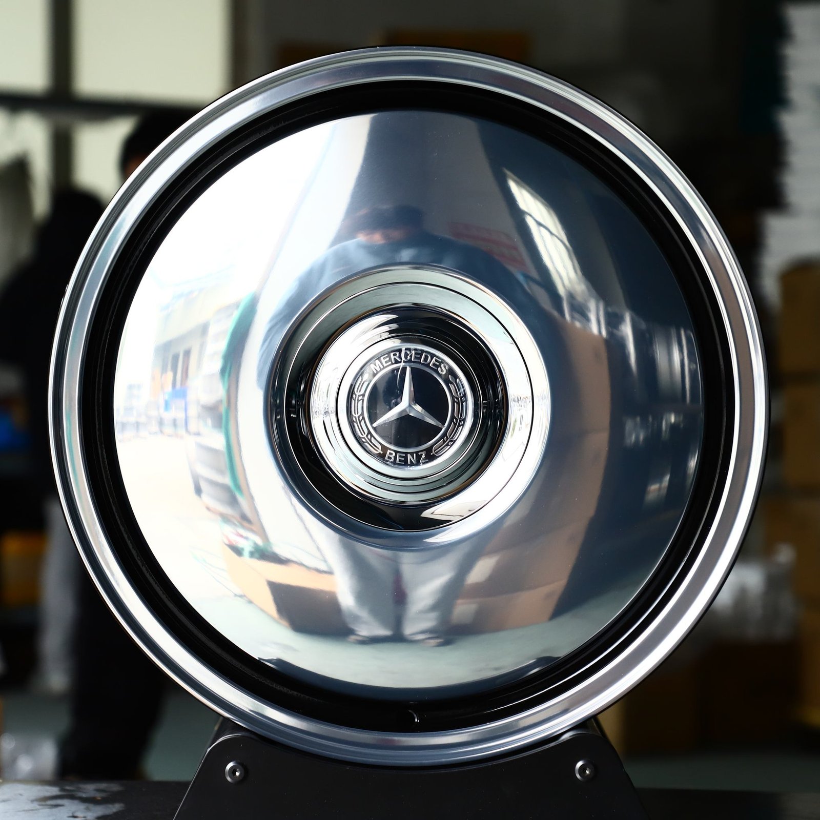 Mercedes-Benz E-Class wheels – Custom Finish Full-Face Mirror Polished, front view