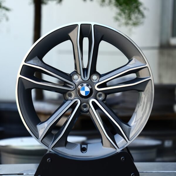 BMW M3 wheels – Black / Machined 5 Twin-Spoke Split (BMW OEM-Style), front view