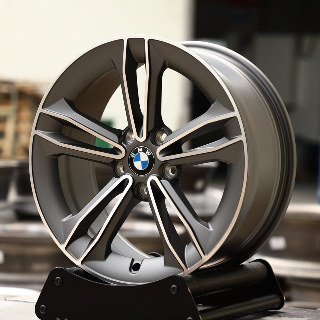 BMW M5 wheels – Custom Finish Machined Face, angled view