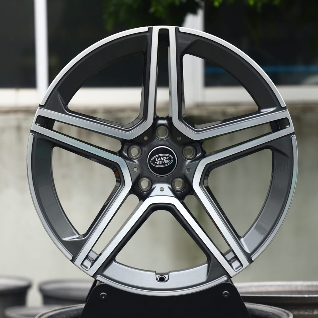 Land Rover Range Rover wheels – Custom Finish Machined Face, front view