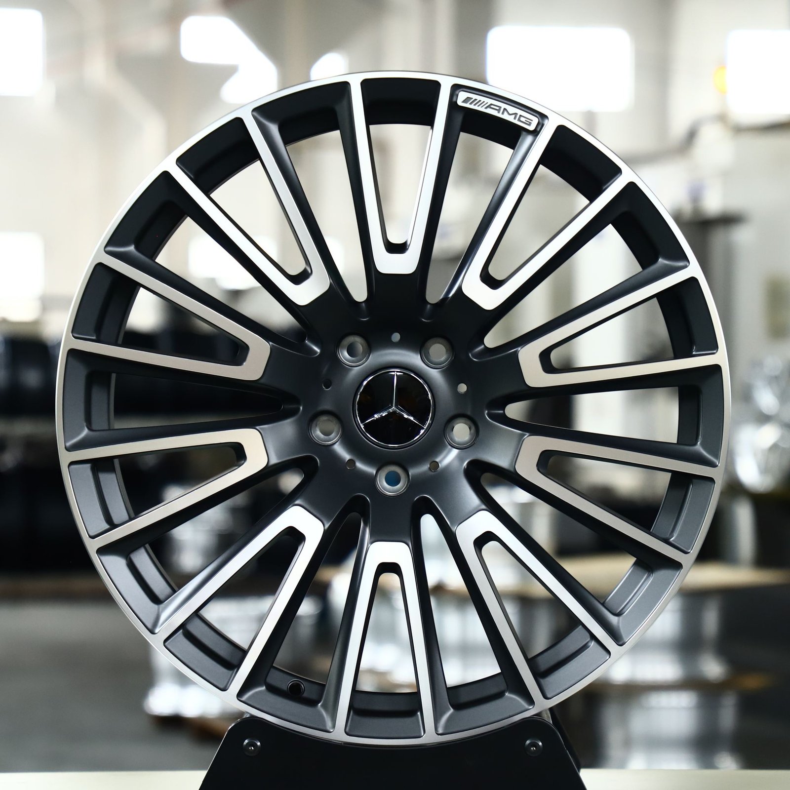 Mercedes-Benz E-Class wheels – Custom Finish Machined Face, front view