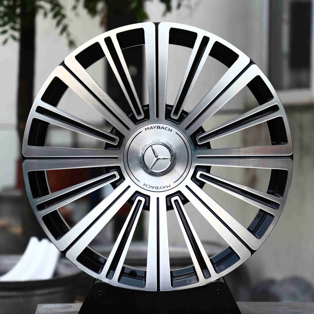 Mercedes-Benz E-Class wheels – Custom Finish Machined Face, front view