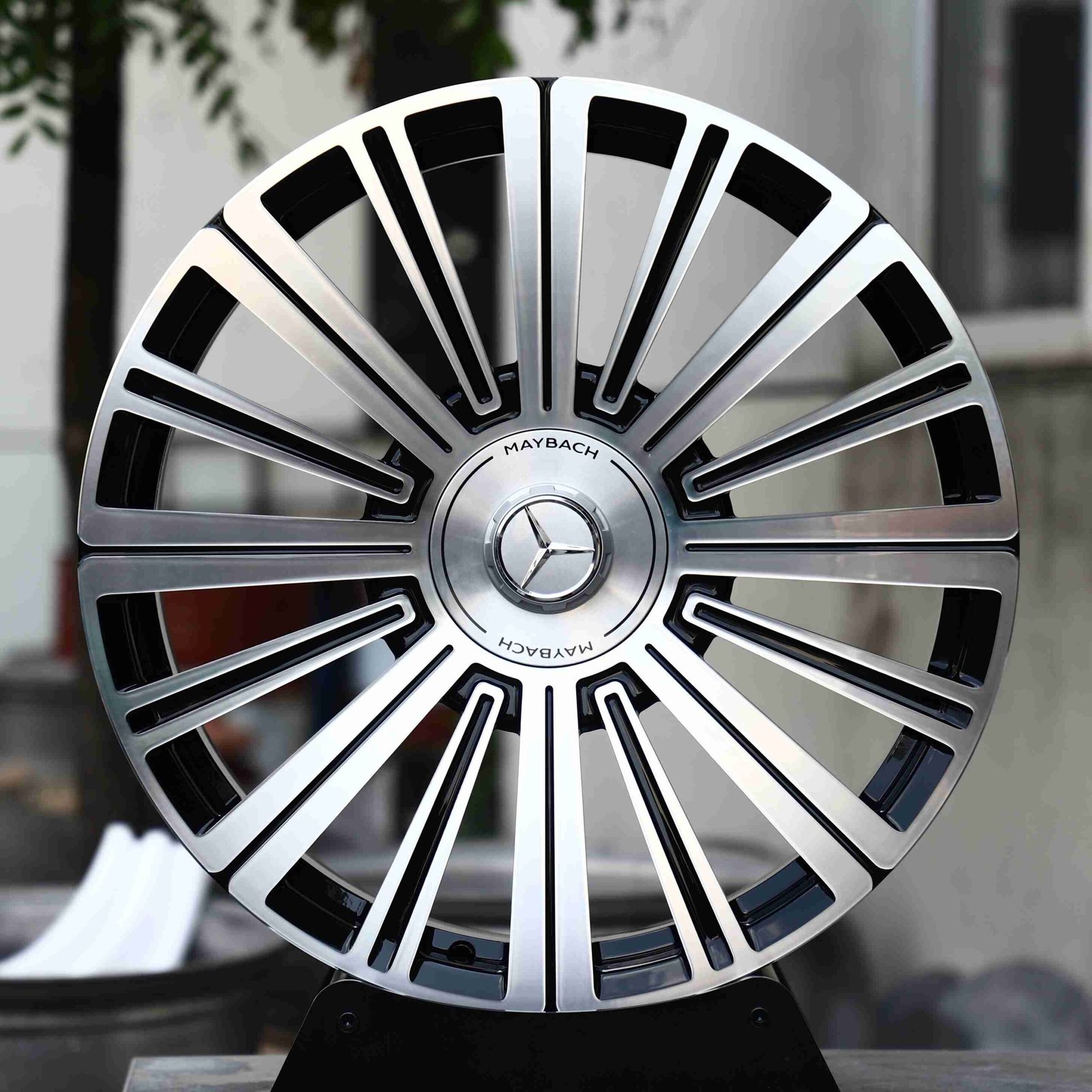 Mercedes-Benz E-Class wheels – Custom Finish Machined Face, front view