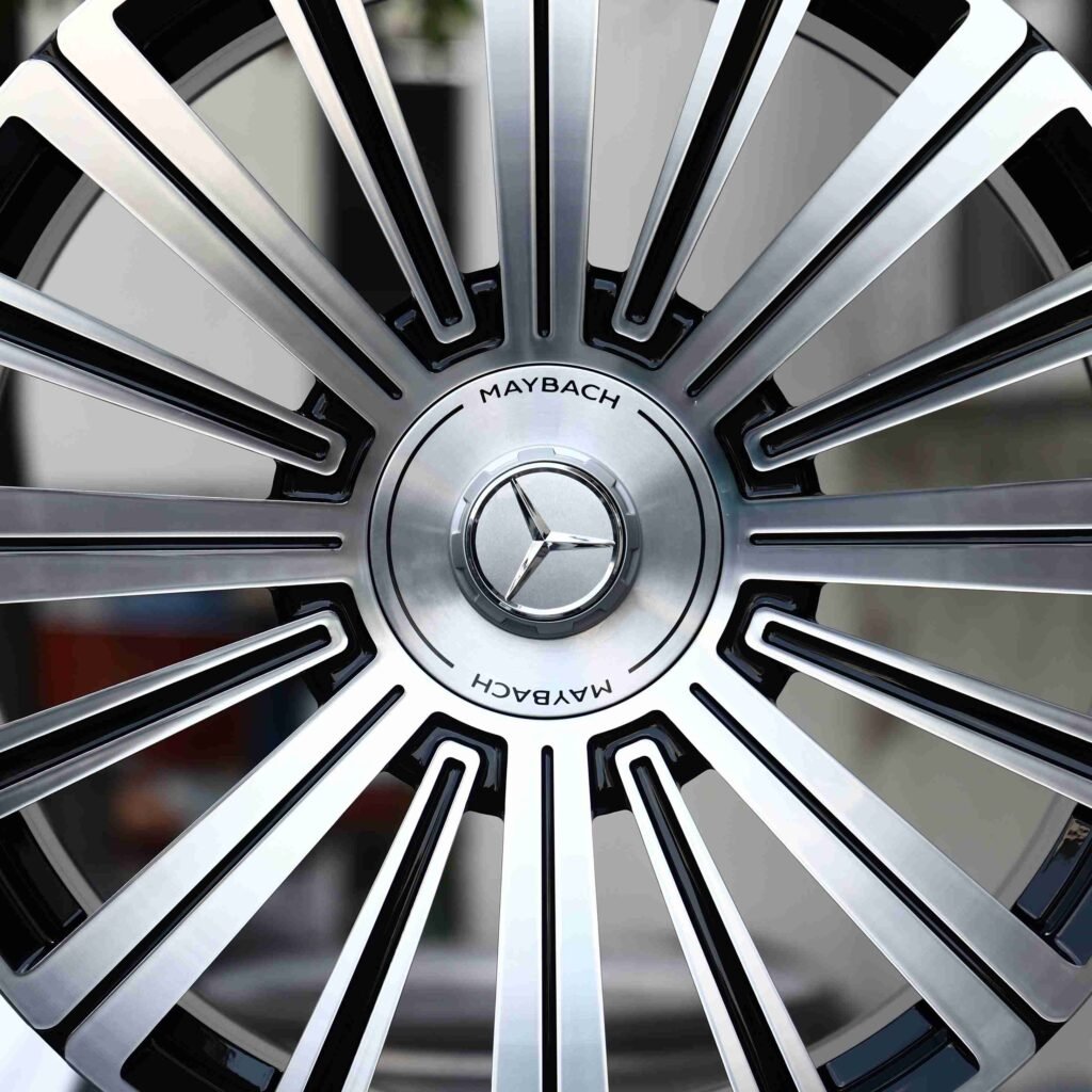 Audi Q7 wheels – Custom Finish Machined Face, lip and barrel detail
