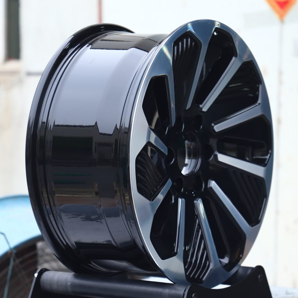 Chevrolet Silverado 1500 wheels – Custom Finish Machined Face, lip and barrel detail