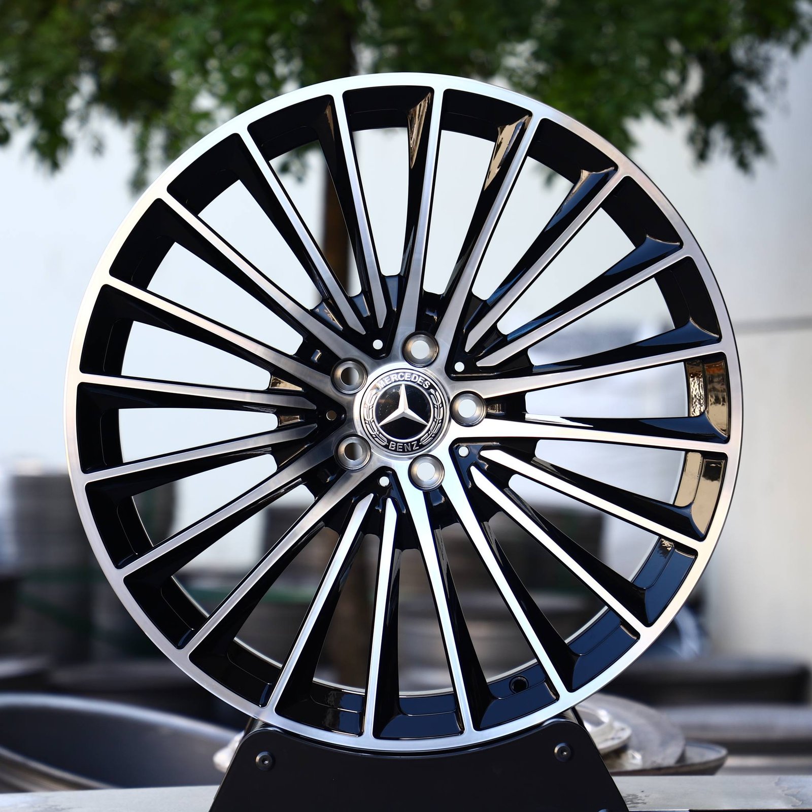 Mercedes-Benz E-Class wheels – Custom Finish Multi-Spoke Machined Face, front view