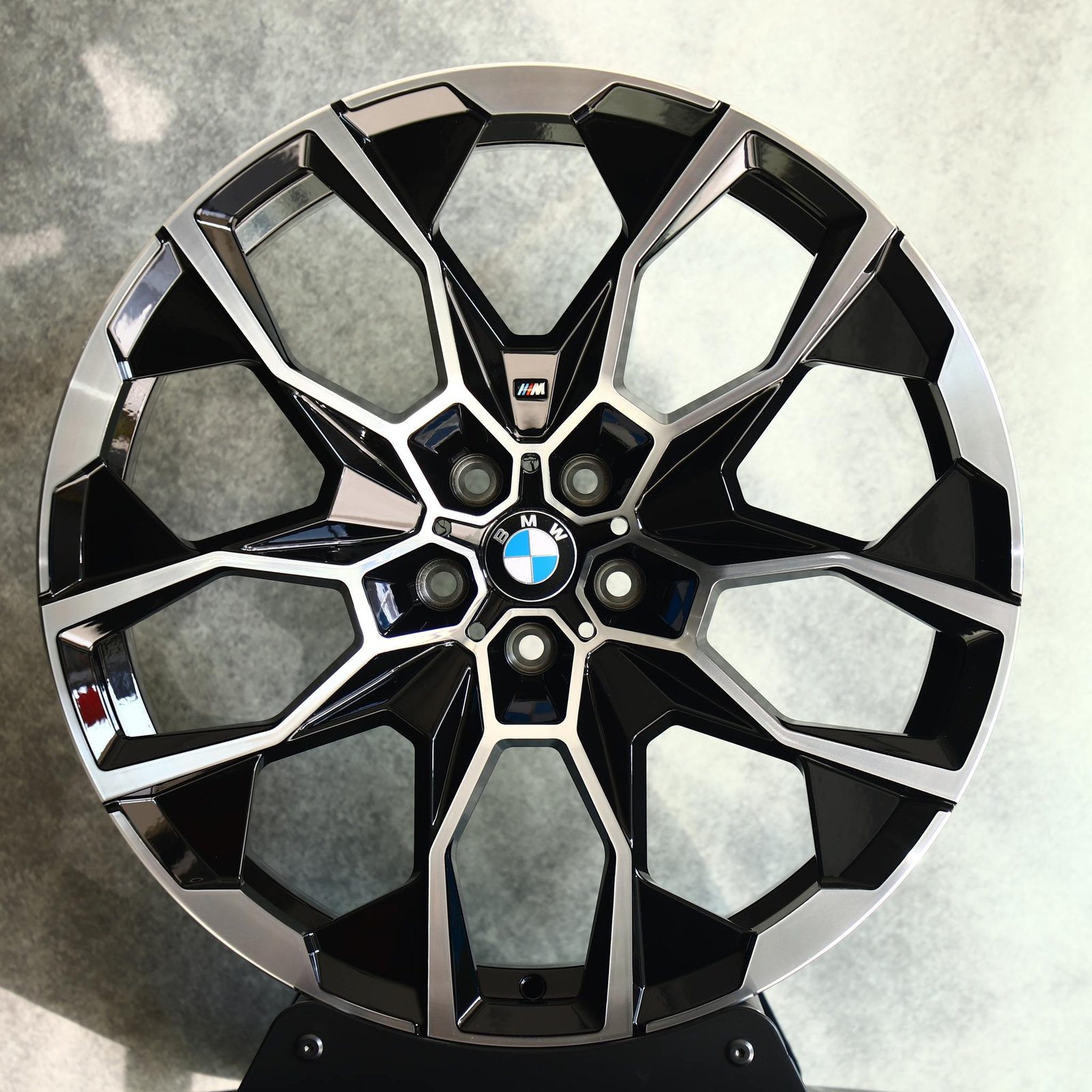 BMW M3 wheels – Custom Finish Petal Machined Face, front view
