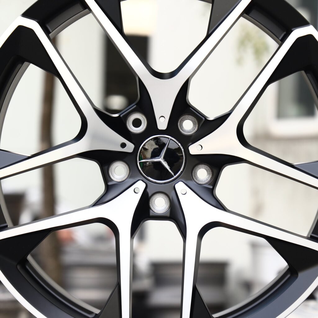 Audi A4 B9 wheels – Custom Finish Petal Machined Face, lip and barrel detail