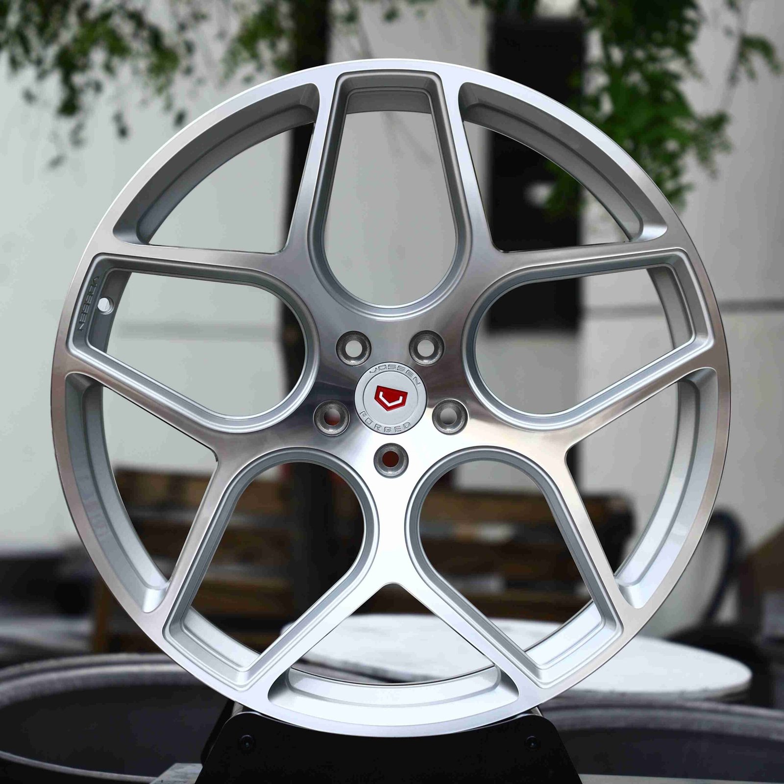 Porsche 911 wheels – Custom Finish Petal Machined Face (Vossen-Style), front view
