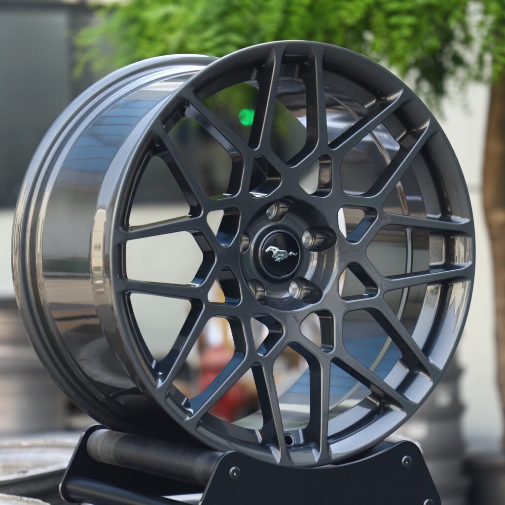 Chevrolet Camaro wheels – Dark Gunmetal Cut-Out, angled view