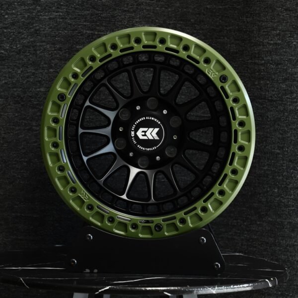 Toyota 4Runner wheels – ECC Army Green Beadlock, front view