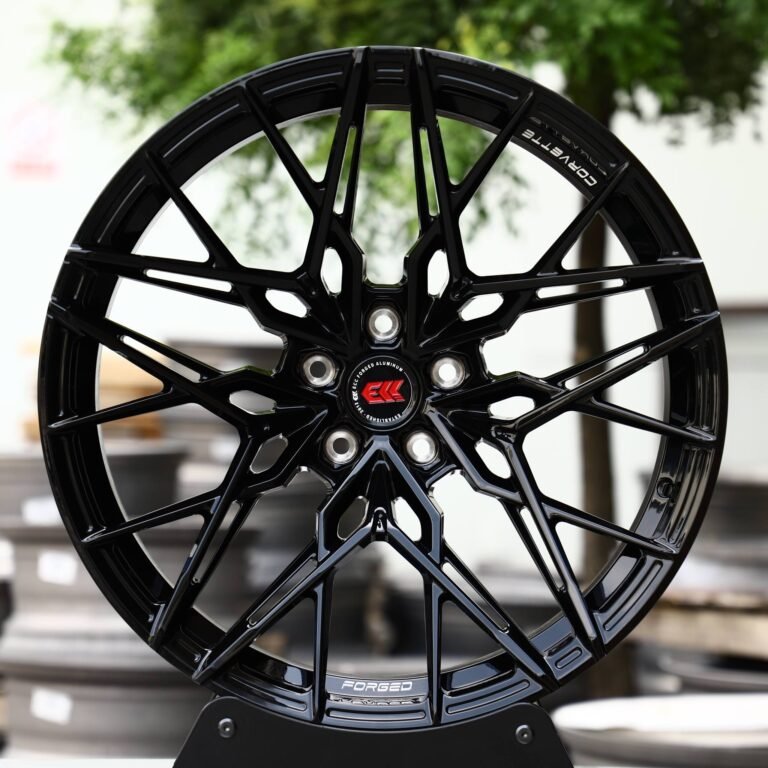Porsche 911 wheels – ECC Matte Silver Cross-Spoke Concave, front view