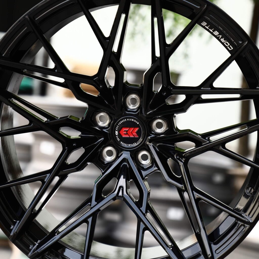 BMW M4 F82 wheels – ECC Matte Silver Cross-Spoke Concave, lip and barrel detail