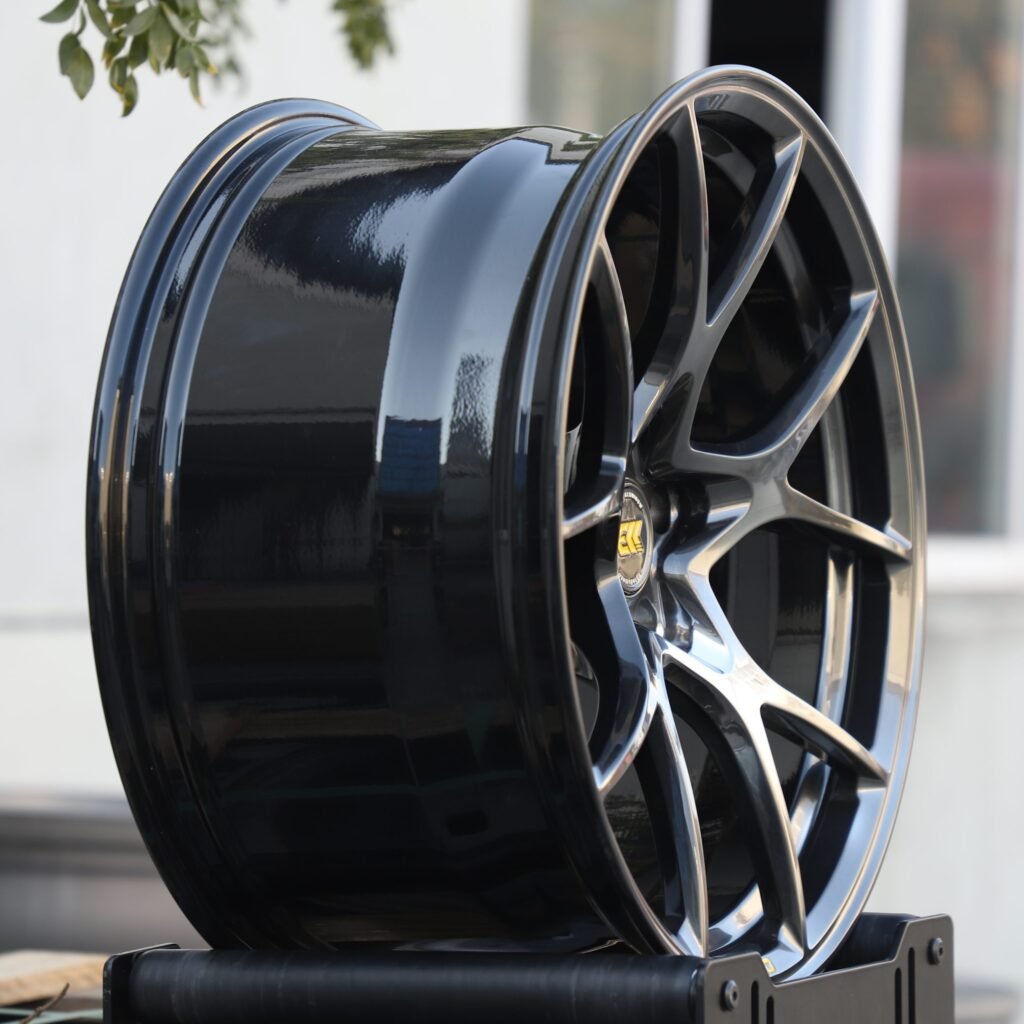 Audi A4 B9 wheels – ECC Metallic Gray 5 Y-Spoke, lip and barrel detail