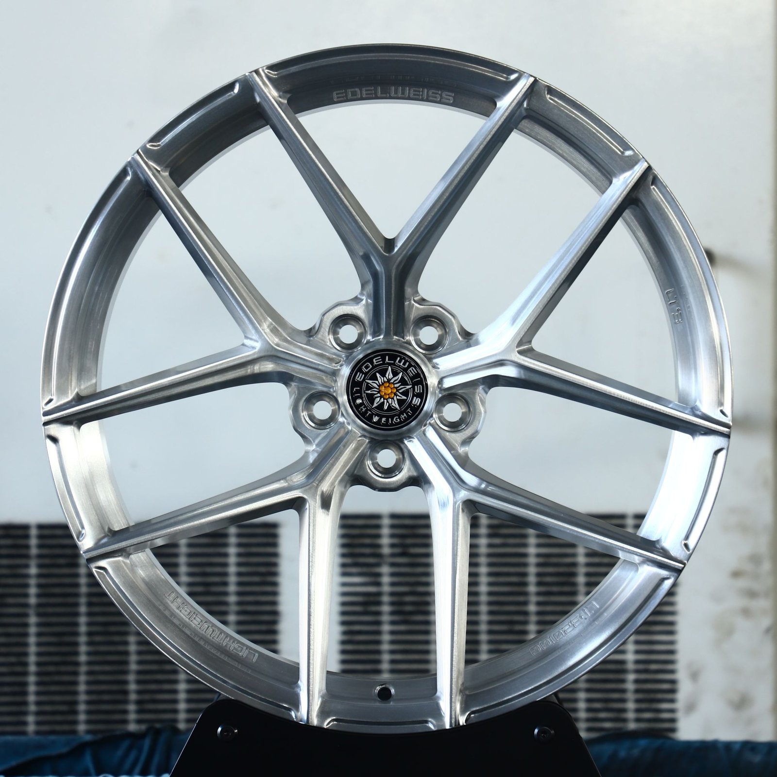 BMW M2 G87 wheels – Edelweiss LT3 Brushed Silver 5 Y-Spoke, front view