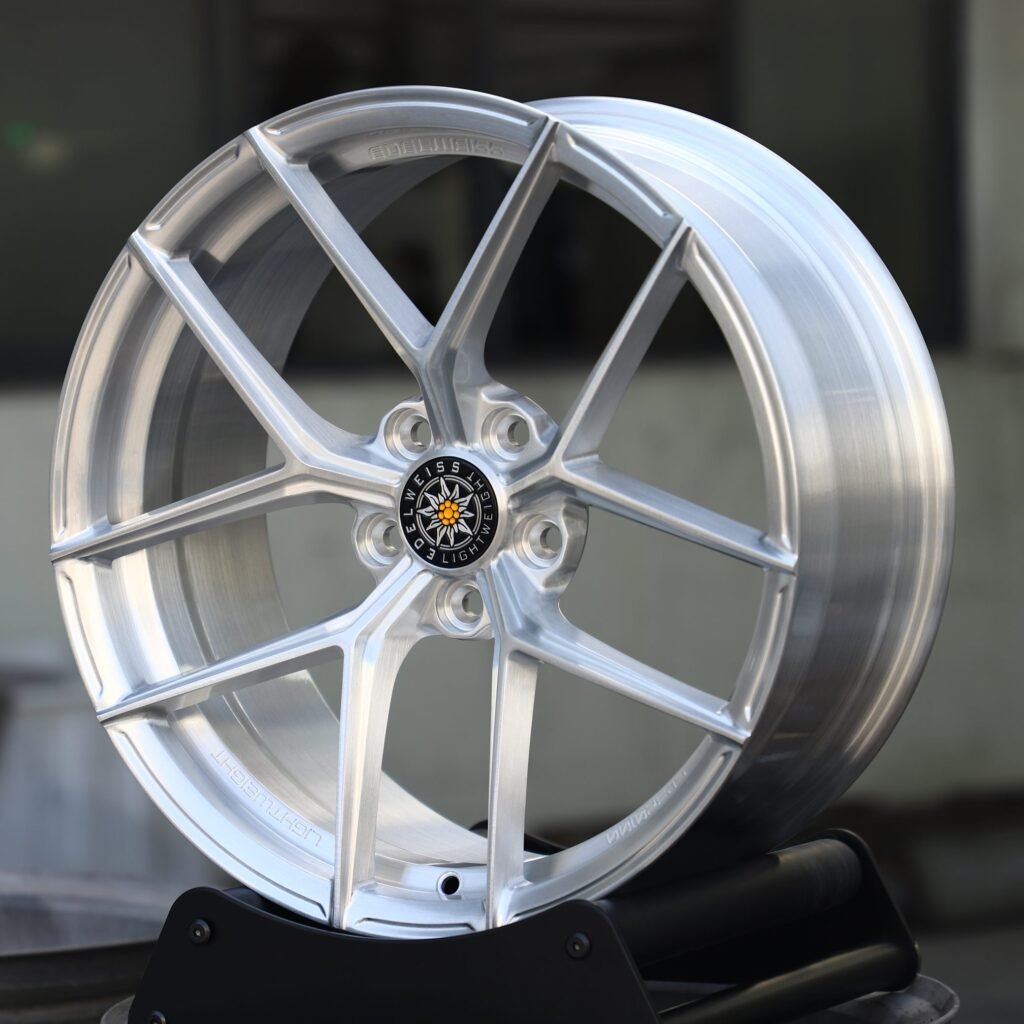 Edelweiss LT3 Matte Silver 5 Y-Spoke Daisy-Spoke Forged Wheels - BMW 5 Series / Audi A6 Fitment (5-Lug) view 3