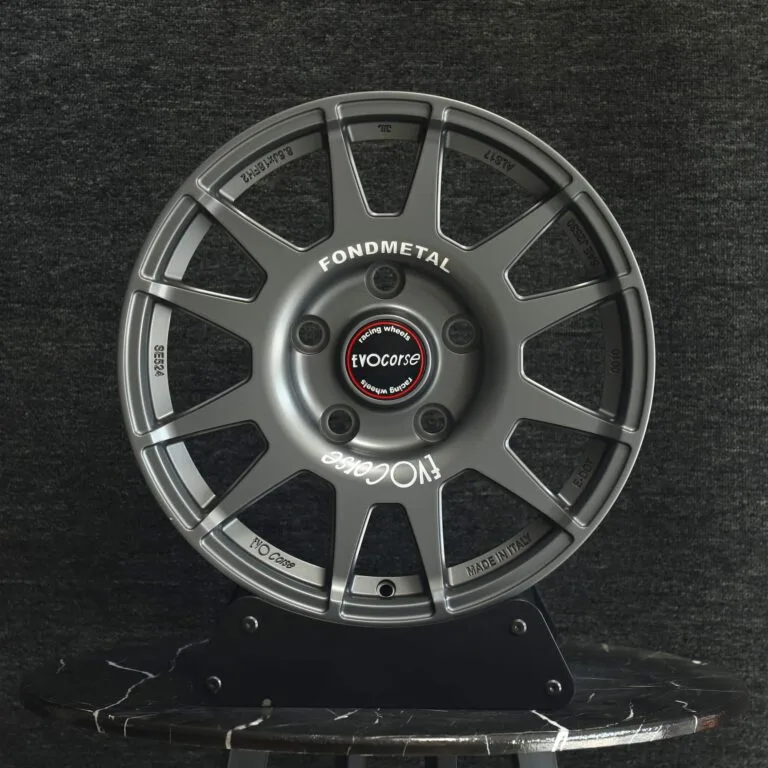 Porsche 911 wheels – EvoCorse Light Gunmetal 12-Spoke, front view
