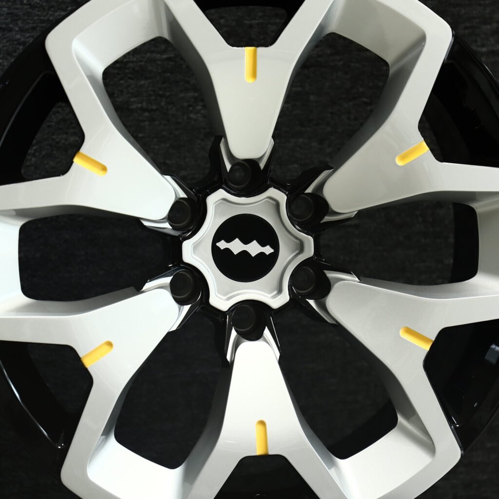 6x139.7 wheels – Gloss Black / Machined 6-Spoke, side view