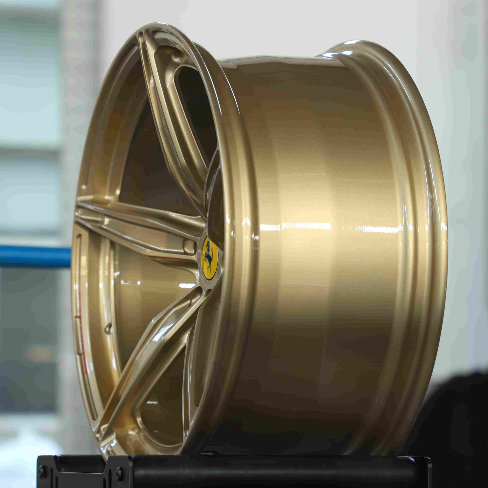 Ferrari 488 wheels – Gold 5 Y-Spoke, front view