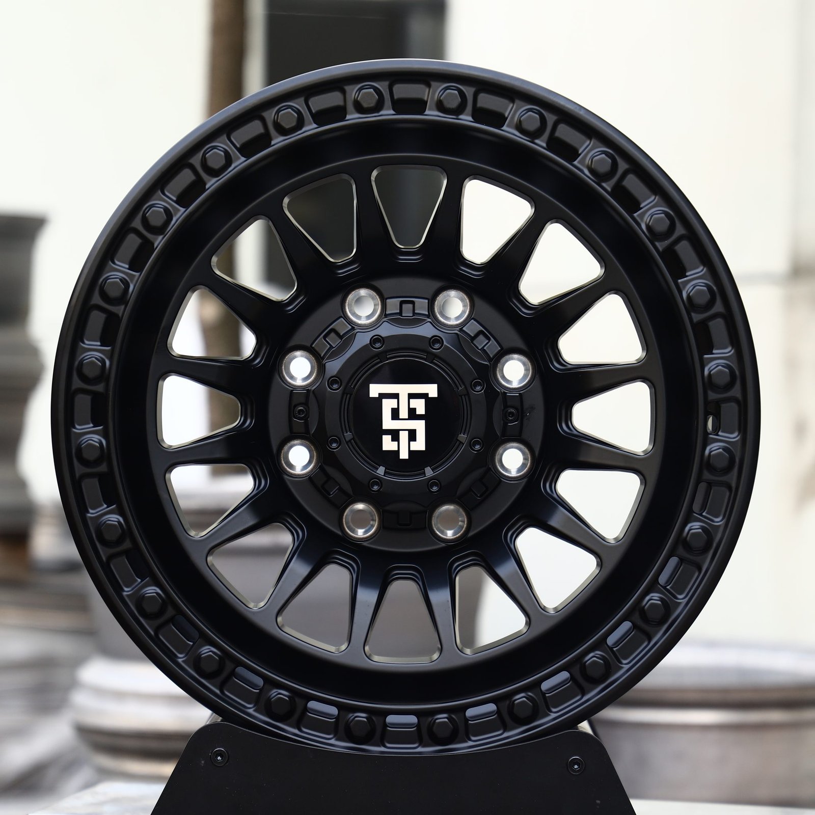 Ford F-250 Super Duty wheels – Matte Black Multi-Spoke Beadlock, front view