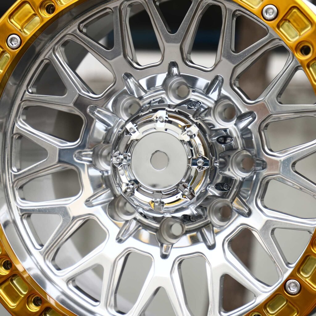 Chevrolet Silverado 2500HD wheels – Mirror Milled Mesh Gold-Ring Beadlock, lip and barrel detail